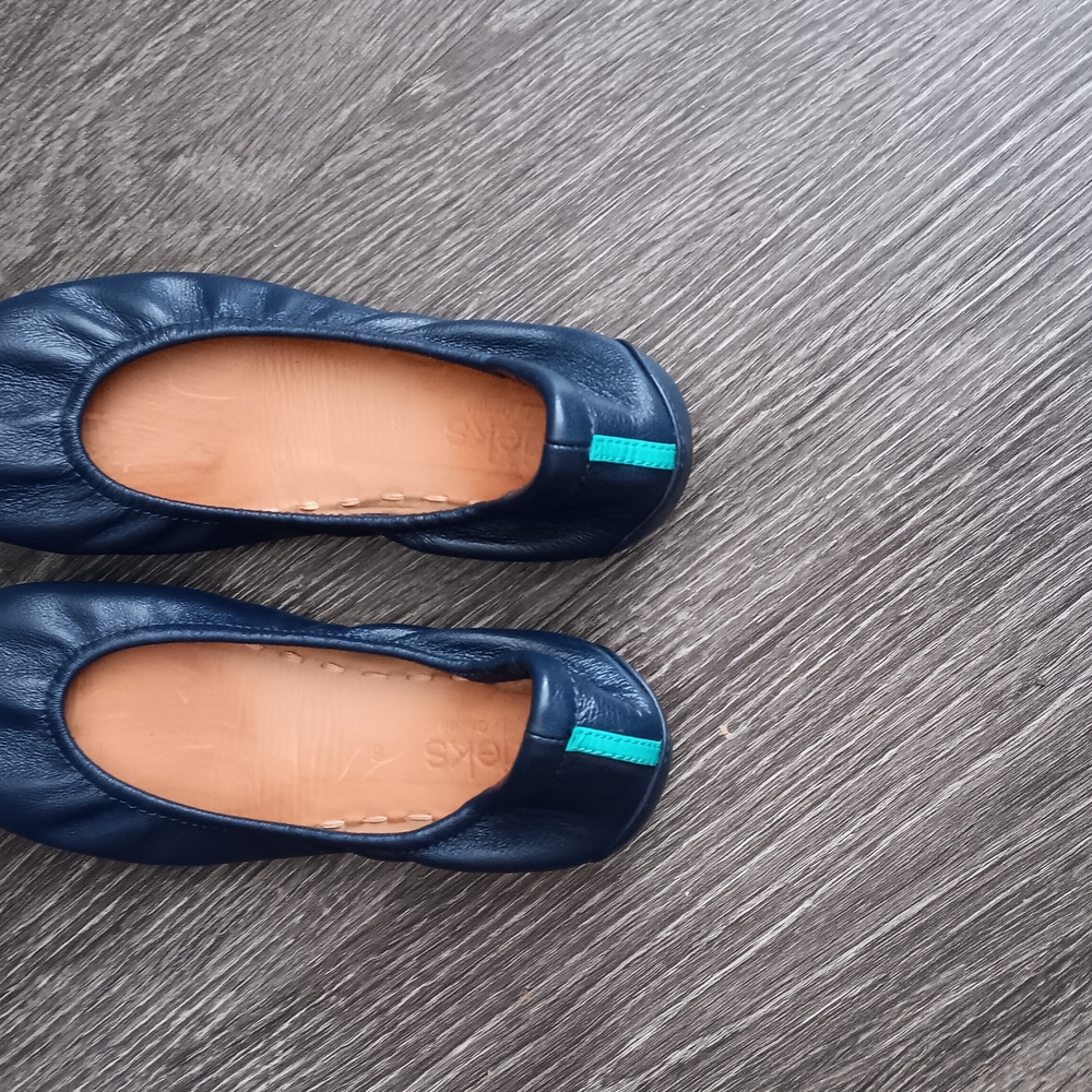 Navy Blue Leather Flats - Picture 8 of 8